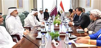   وزير الصحة يستقبل نظيره القطري لبحث التعاون المشترك