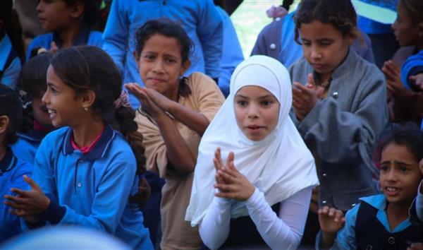قافلة مسرح المواجهة تصل رفح لدعم الأطفال