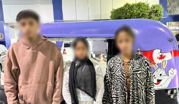 بحثًا عن المشاهدات.. سقوط ثلاثي "التوك توك" في قبضة الأمن بعد انتشار فيديو خادش للحياء