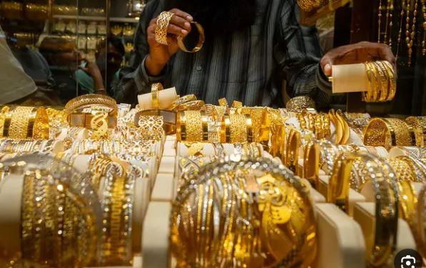 ارتفاع الذهب مع التوترات التجارية وتوقعات الفائدة