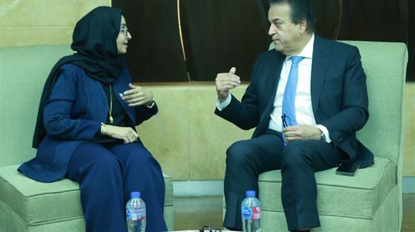وزير الصحة يبحث التعاون مع البحرين