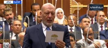   رئيس حزب المصريين يؤدي اليمين بمجلس الشيوخ