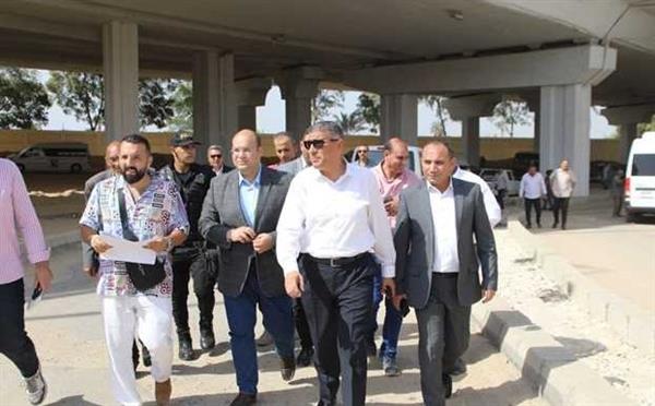 محافظ الجيزة: الانتهاء من تطوير 14 محورا حول الأهرامات والمتحف الكبير