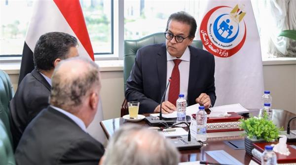وزير الصحة يتابع نتائج زيارته إلى الصين
