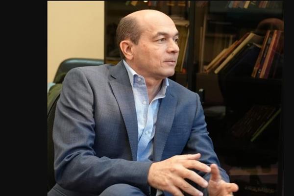 وزير الثقافة يصدر قرارًا بتجديد تكليف "السطوحي"  لعام ثان