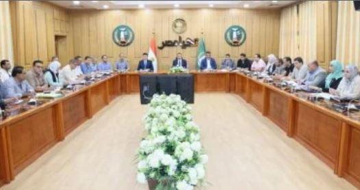 محافظ المنوفية يشدد على منع مخالفات البناء أثناء الانتخابات