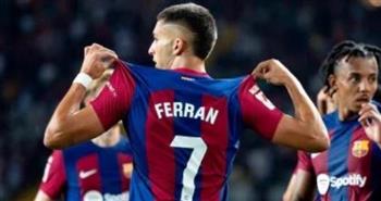   عودة فيران توريس لتشكيل برشلونة أمام أولمبياكوس في دوري الأبطال
