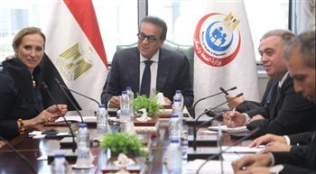   وزير الصحة يبحث مع «ميدترونيك» تقدم ميكنة منظومة تغيير الصمام الأورطي بالقسطرة (TAVI)