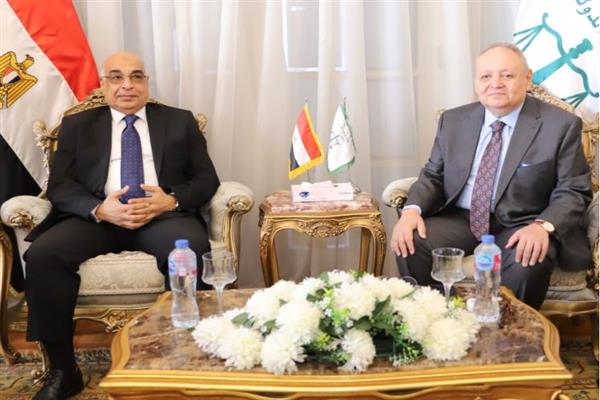 وزير العدل يزور مجلس الدولة لبحث تعزيز أوجه التعاون لخدمة العدالة