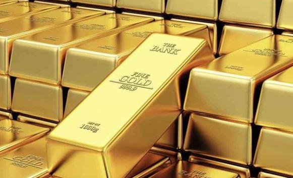 الذهب يواصل الهبوط.. وعيار 18 عند 4865 جنيها