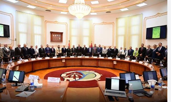 مصطفى رفعت يترأس المجلس الأعلى لشئون الدراسات العليا والبحوث بجامعة الفيوم 