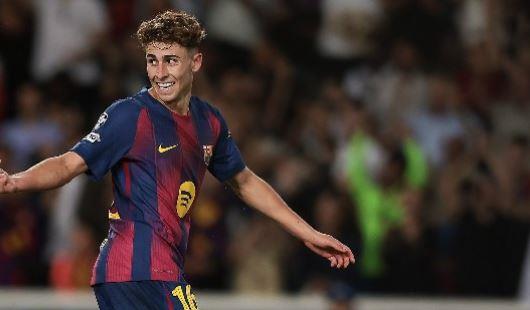 برشلونة يفرض سيطرته على أولمبياكوس بثنائية لوبيز في الشوط الأول