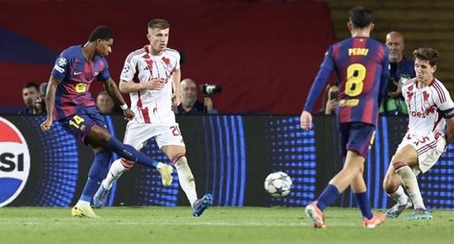 برشلونة يكتسح أولمبياكوس 6-1 قبل الكلاسيكو الإسباني