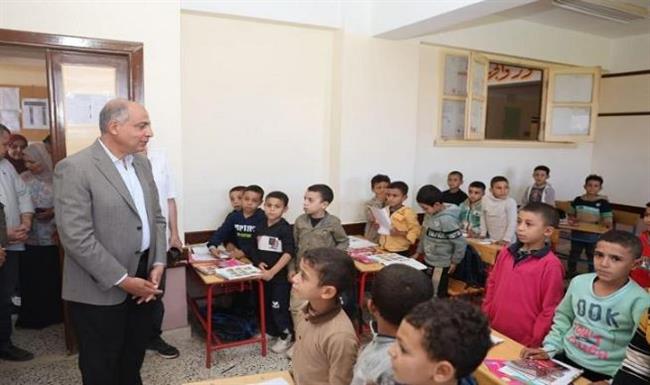 ​محافظ المنيا يتابع انتظام العملية التعليمية بمدرسة نزلة بني خلف