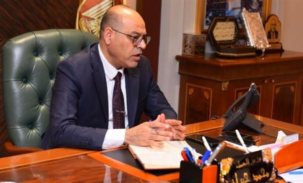 وزير العمل يعتمد 2 مليون و990 ألف جنيه للرعاية الصحية في 23 محافظة