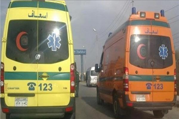 حادث مروع على طريق قنا الصحراوي.. إصابات بالجملة و12 سيارة إسعاف تهرع للموقع