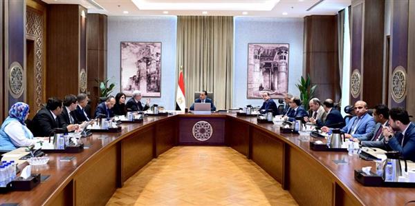رئيس الوزراء يُتابع مع وزيري التعليم العالي والمالية عدداً من ملفات التعاون المشترك
