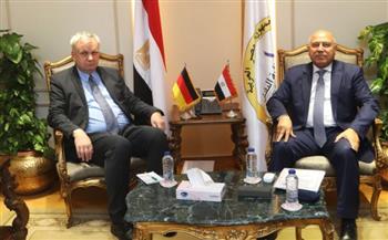   الوزير يبحث مع السفير الألماني تعزيز التعاون الصناعي والنقلي