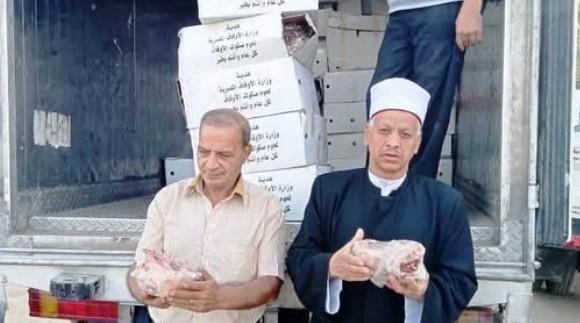 محافظ أسوان: توزيع طنين من لحوم الأضاحي على الأسر الأكثر احتياجاً