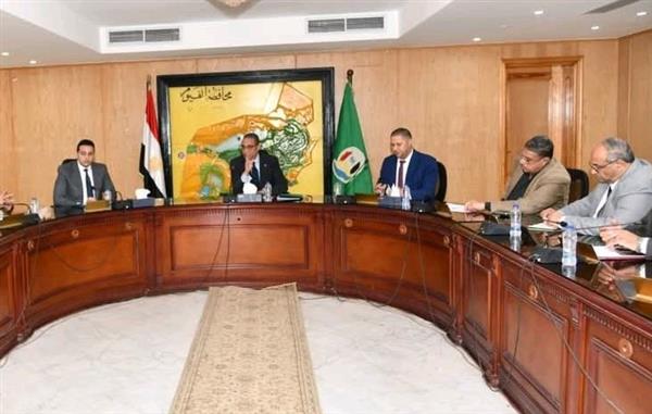 محافظ الفيوم يتابع استعدادات الأجهزة التنفيذية لانتخابات مجلس النواب 2025