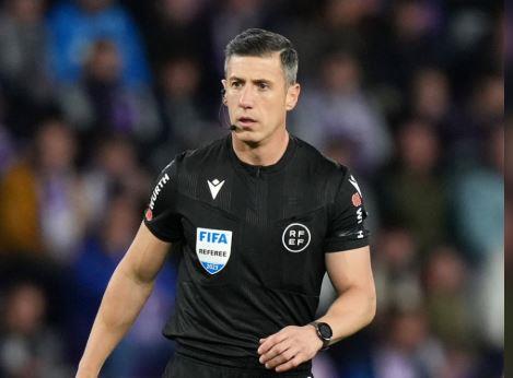 "جرادو" حكما لمباراة "الكلاسيكو" بين ريال مدريد الإسباني وبرشلونة