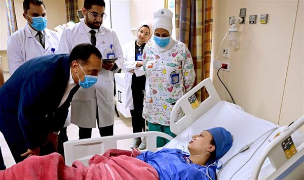 مدبولى يتفقد مستشفى دار صحة المرأة والطفل بالسويس