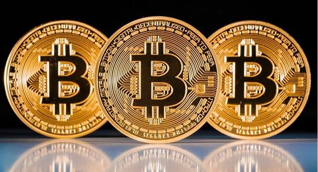 العملات الرقمية تنتعش مجددا.. و"بيتكوين" تتجاوز 112 ألف دولار