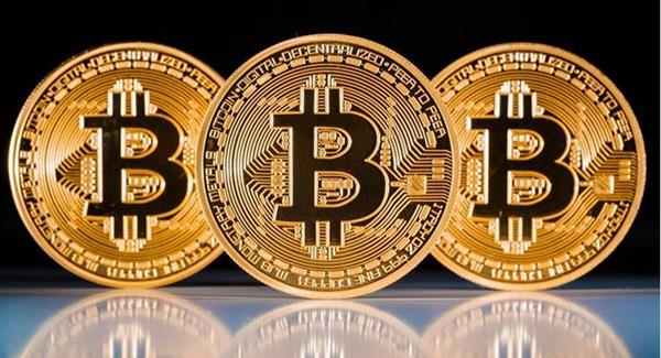 العملات الرقمية تنتعش مجددا.. و"بيتكوين" تتجاوز 112 ألف دولار
