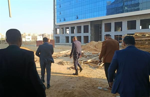 وزير العمل يتدخل ميدانيًا لوقف مخالفات شركتين مقاولات بعد رفضهما إجراءات التفتيش