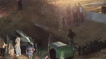 سقوط سيارة داخل حفرة عميقة يسفر عن إصابة 3 أشخاص بفيصل