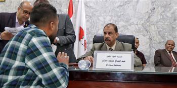   محافظ سوهاج يعقد اللقاء الجماهيري الأسبوعي للاستماع إلى شكاوى وطلبات المواطنين