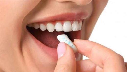 قطعة لبان يوميًا قد تعزز تركيزك وتنشط دماغك