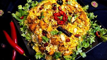   يعشقه الكبار والصغار.. الأرز البرياني بالدجاج