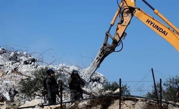 حماس: هدم منازل شرقي القدس سياسة استيطانية لطمس هوية المدينة