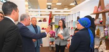   وزيرة التضامن تتفقد جناح معرض "ديارنا للحرف اليدوية والتراثية"بمطار شرم الشيخ الدولي
