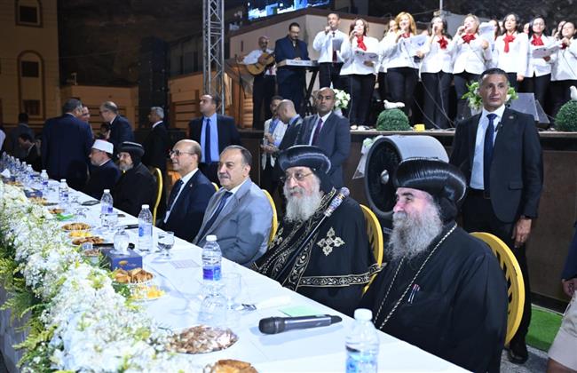 خلال حفل استقبال بحضور محافظ اسيوط ..البابا تواضروس : "ما أجمل المحبة التي نعيشها معًا في مصر"