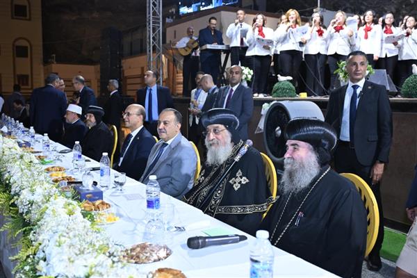 خلال حفل استقبال بحضور محافظ اسيوط ..البابا تواضروس : "ما أجمل المحبة التي نعيشها معًا في مصر"