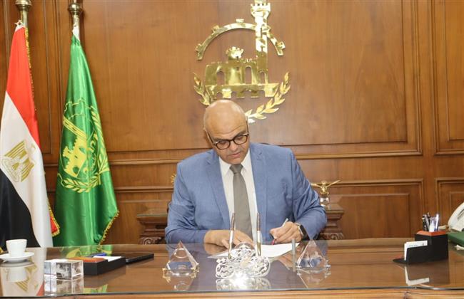 على خلفية خناقة معلمي التاريخ..محافظ القليوبية يستبعد مدير إدارة قليوب ومديرة المدرسة وأحد المدرسين