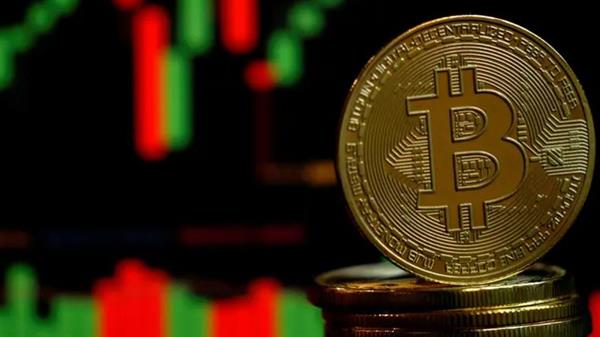 ارتفاع سعر بتكوين إلى 120 ألف دولار وسط تفاؤل موسمي