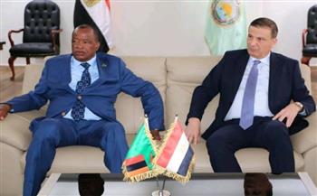 وزير الزراعة ووزير الداخلية الزامبي يناقشان موقف المزارع المصرية المشتركة