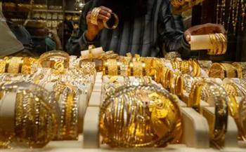   الذهب يفقد بريقه في مصر.. المبيعات تتراجع 14%