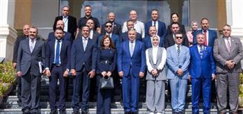  محافظ الإسكندرية يبحث مع الشيوخ الملفات التنموية والخدمية