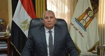   محافظ الوادي الجديد: تركيب 4 أبراج إتصالات بطريق "الخارجة/أبو طرطور" بتكلفة 20 مليون جنيه