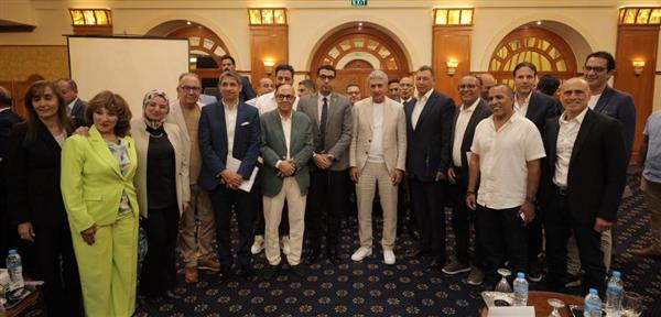وزير السياحة يلتقي مستثمري السياحة بالأقصر وأسوان