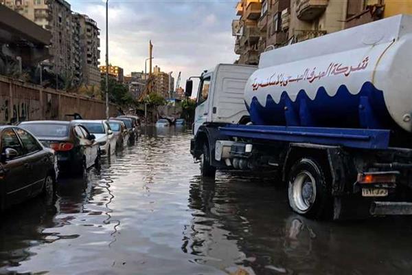 أمطار غزيرة تضرب الإسكندرية