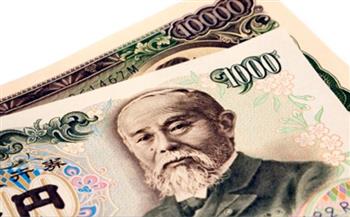   الين يتراجع بشدة بعد فوز "تاكايشي" بزعامة الحزب الحاكم
