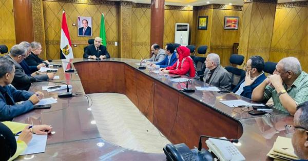 مدير "تعليم القليوبية" يصدر توجيهات صارمة بشأن الدعاية الانتخابية