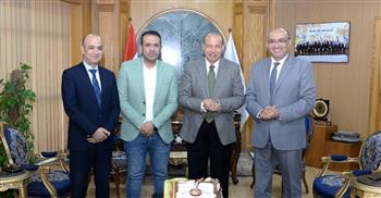   "المنصورة" تحتفي بفوزها بالجائزة الذهبية في الأنشطة الطلابية على مستوى الجامعات المصرية