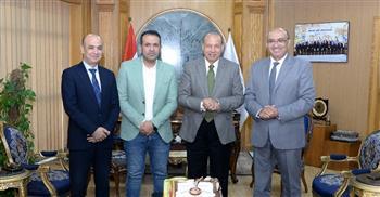 "المنصورة" تحتفي بفوزها بالجائزة الذهبية في الأنشطة الطلابية على مستوى الجامعات المصرية