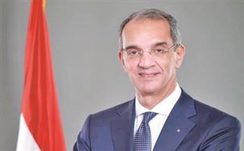  وزير الاتصالات يقوم بزيارة تفقدية لعدد من المشروعات بمحافظة الأقصر